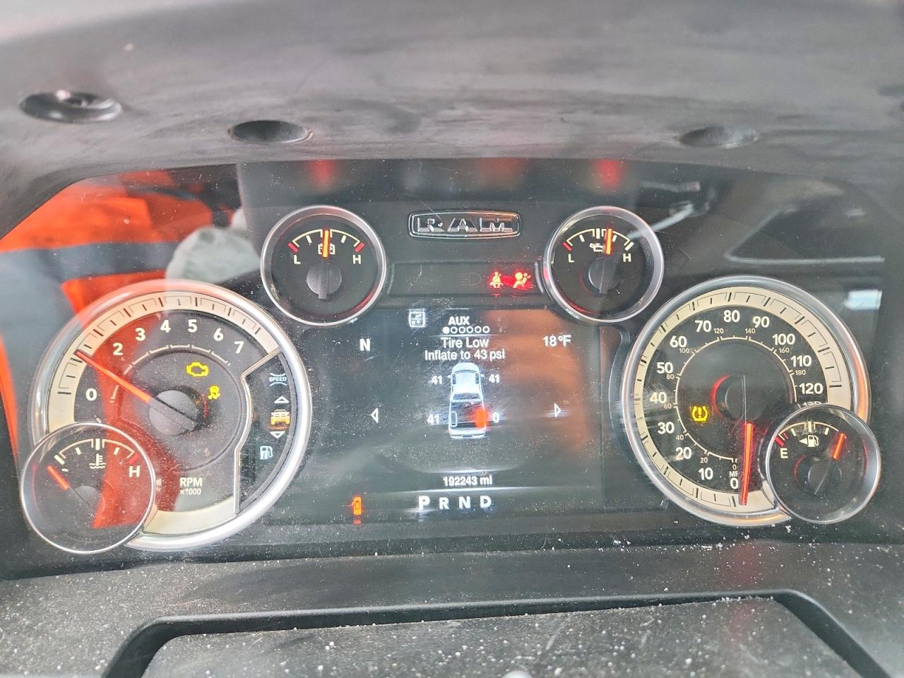 2016 RAM 1500 SLT photo 17