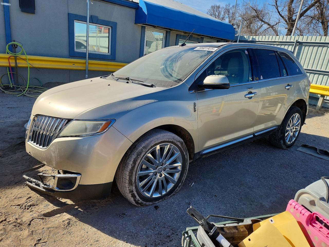 2011 LINCOLN TOWNHOUSE MKX