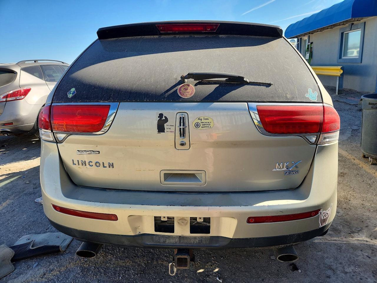 2011 LINCOLN TOWNHOUSE MKX photo 6