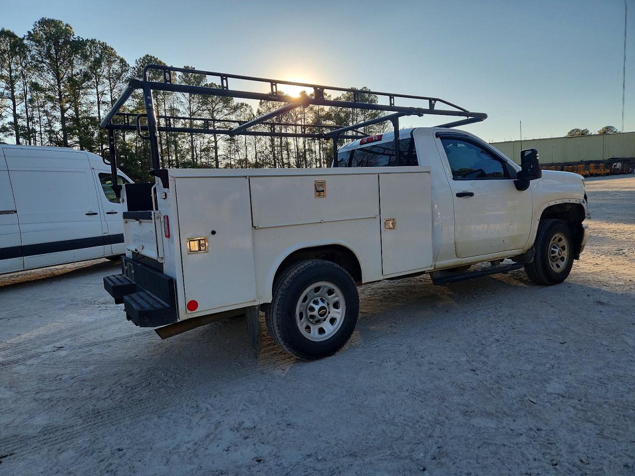 2024 CHEVROLET SILVERADO HD UTILITY / SERVICE TRUCK photo 5