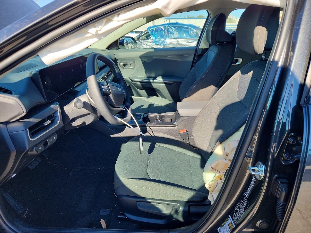2025 KIA K4 LX photo 13