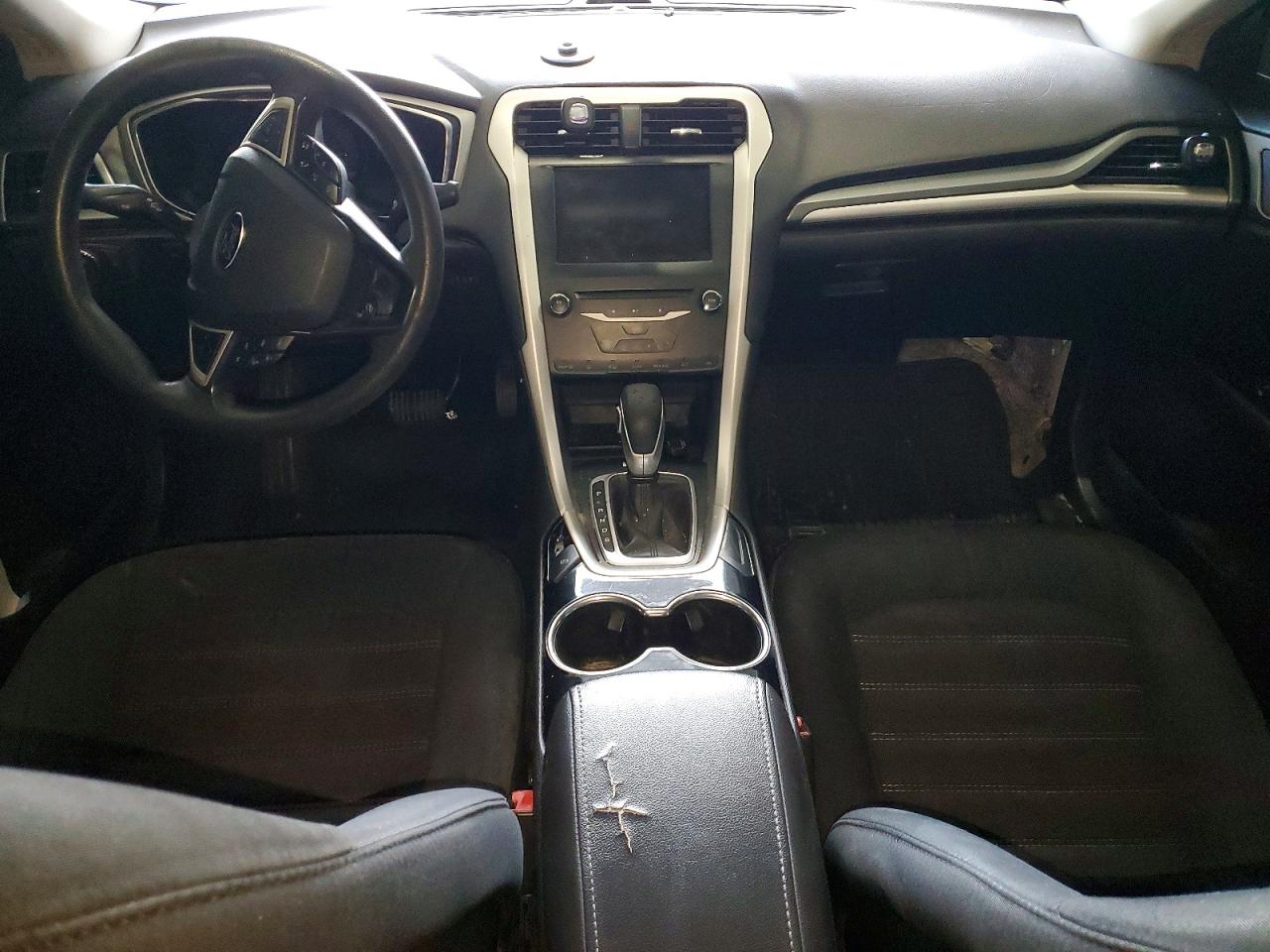 2014 FORD FUSION SE photo 8