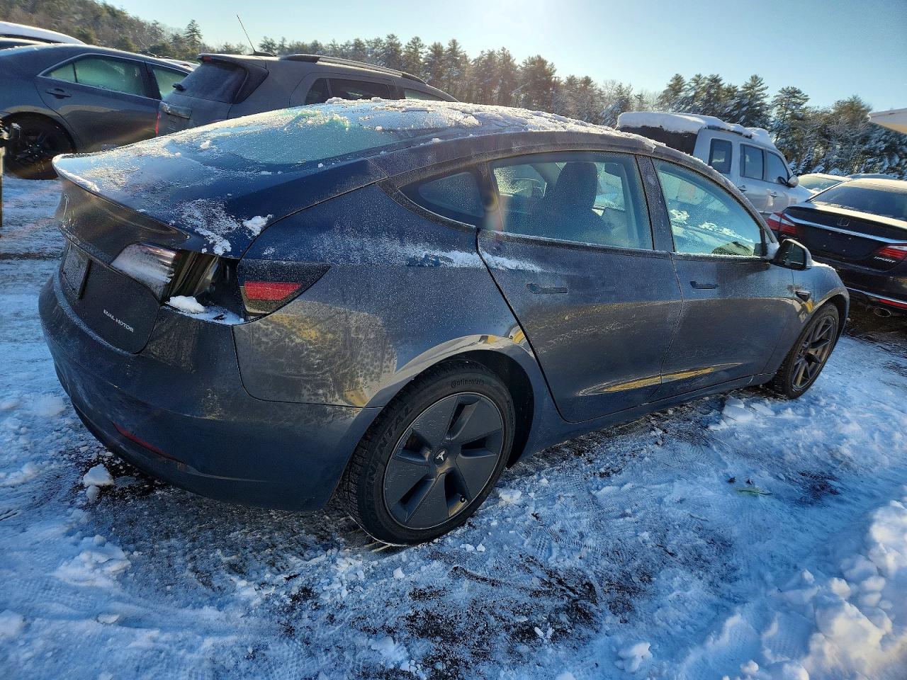 2022 TESLA MODEL 3 photo 3