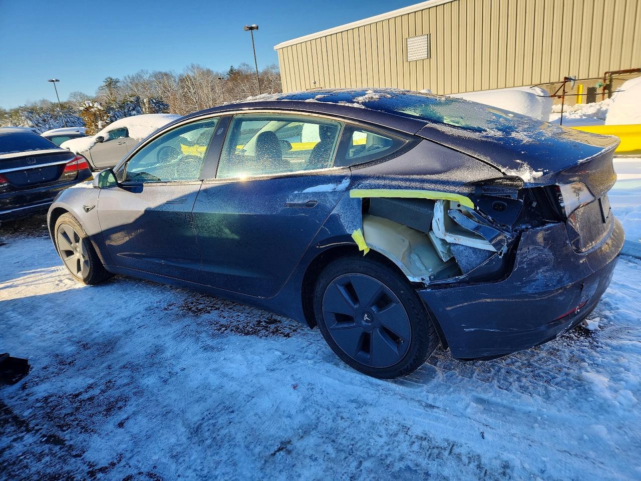 2022 TESLA MODEL 3 photo 2