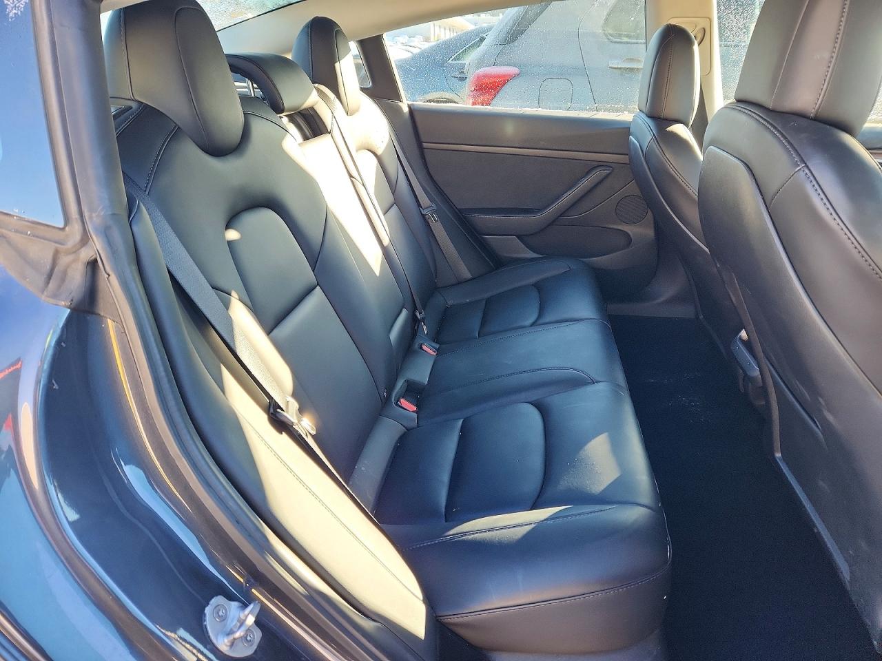 2022 TESLA MODEL 3 photo 10