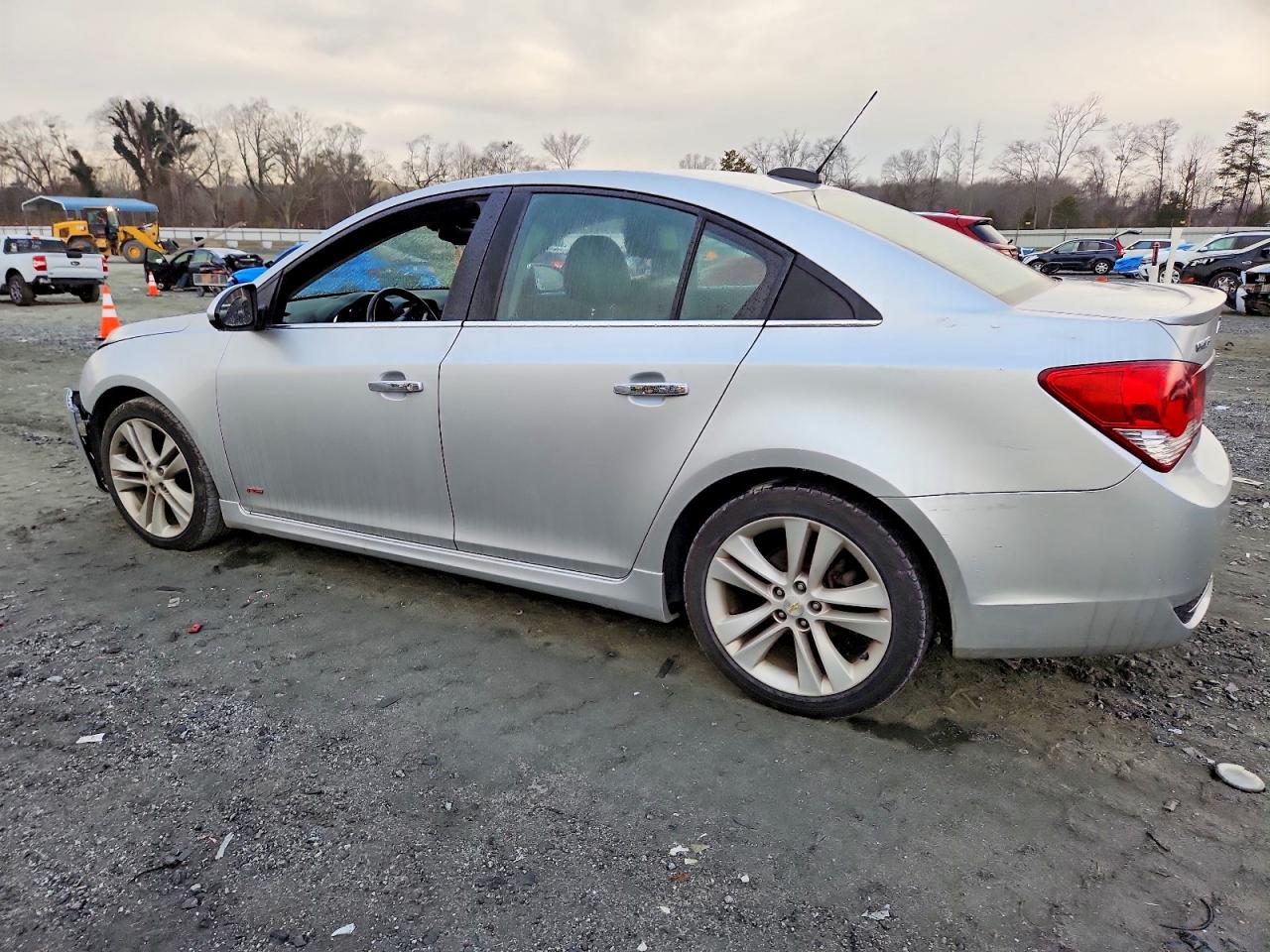 2015 CHEVROLET CRUZE LTZ photo 2