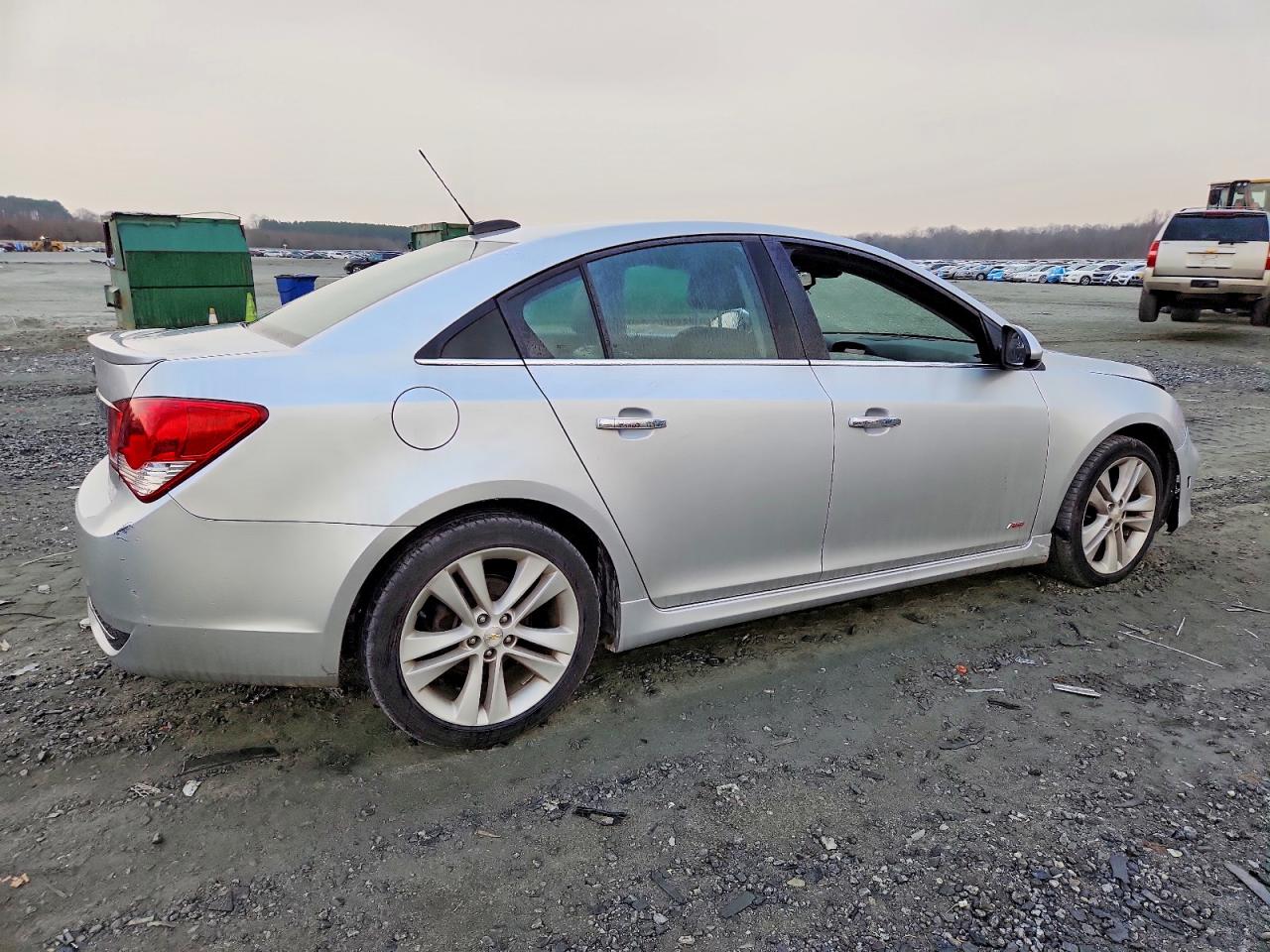 2015 CHEVROLET CRUZE LTZ photo 3