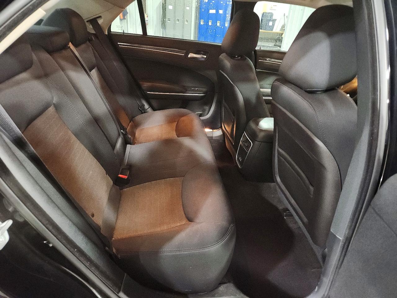 2018 CHRYSLER 300 TOURING photo 10