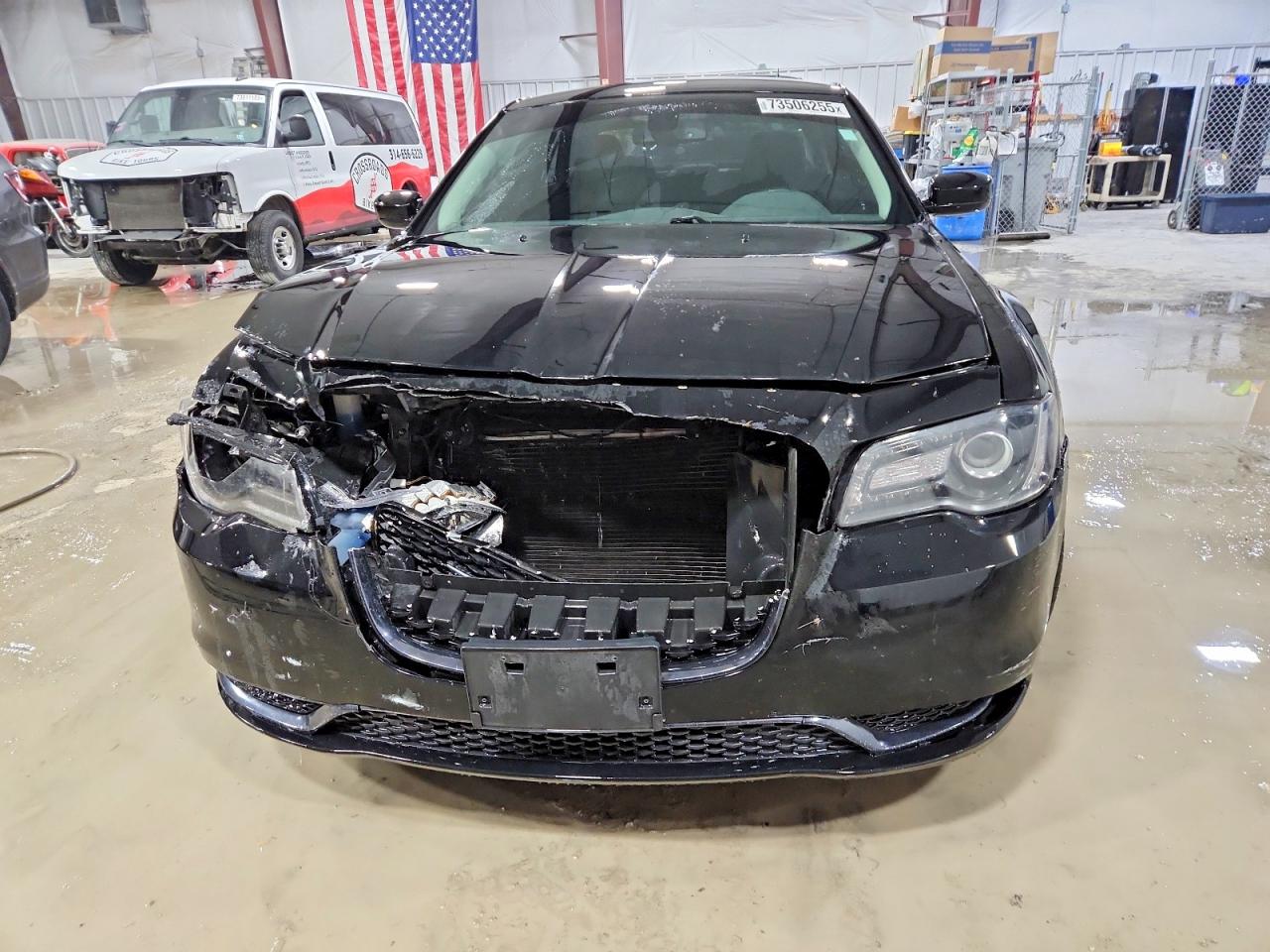 2018 CHRYSLER 300 TOURING photo 5