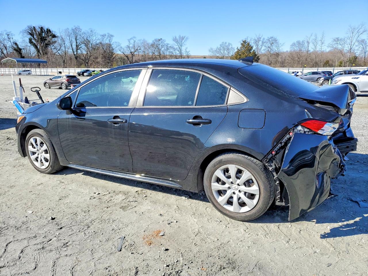 2022 TOYOTA COROLLA LE photo 3