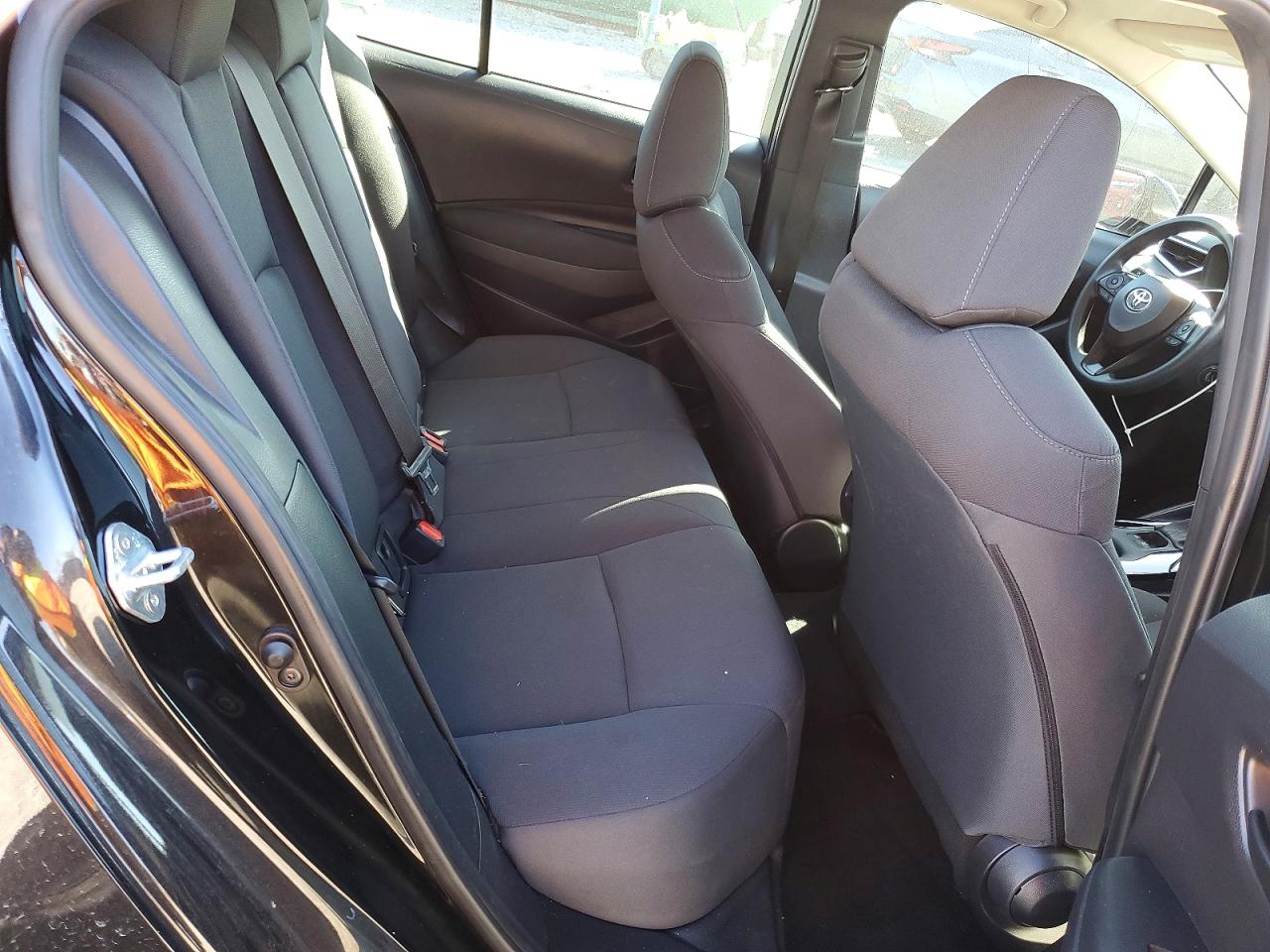 2022 TOYOTA COROLLA LE photo 19