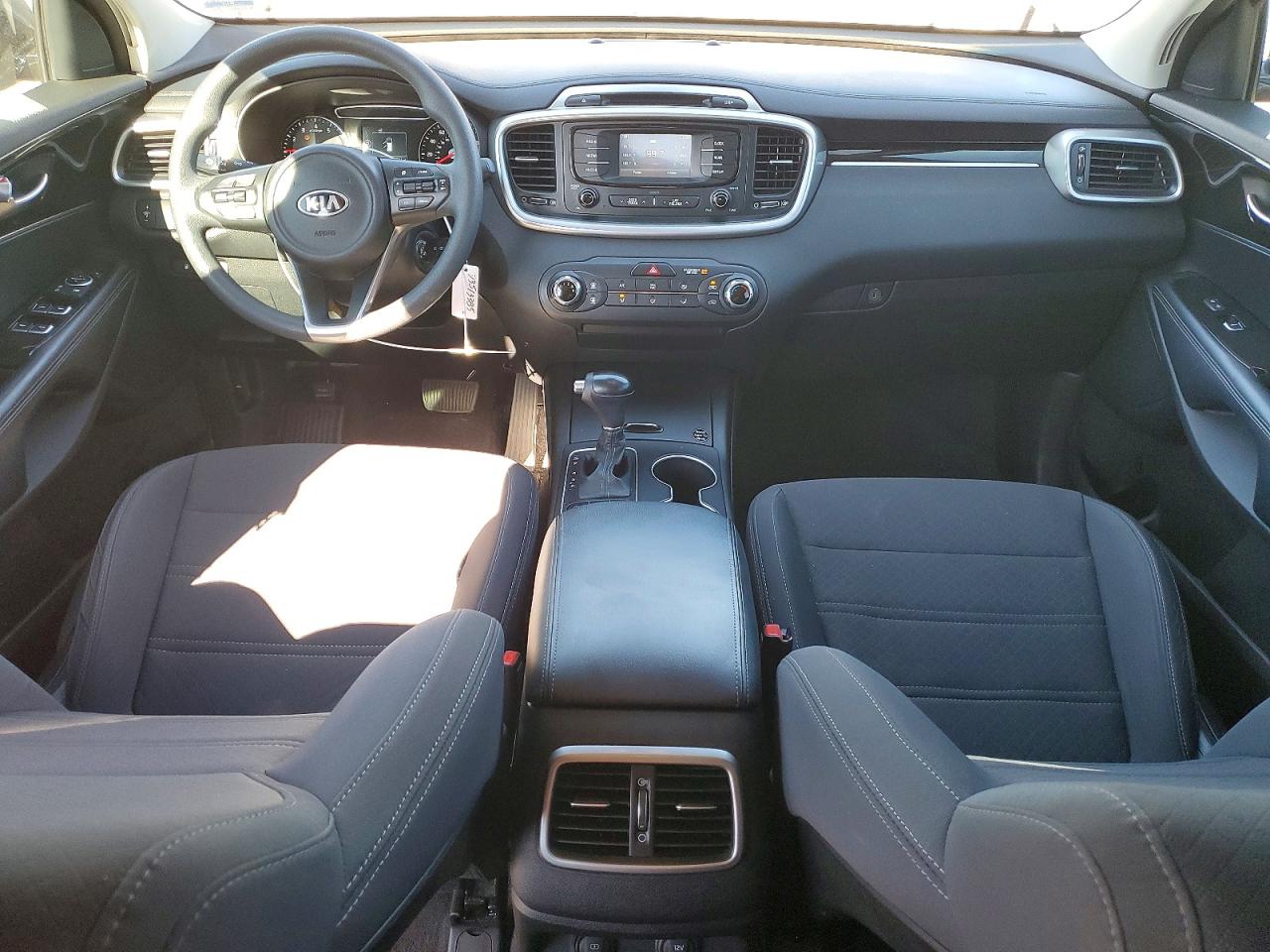 2016 KIA SORENTO LX photo 15