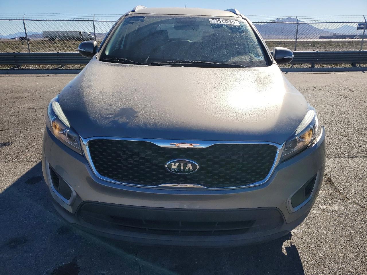 2016 KIA SORENTO LX photo 9
