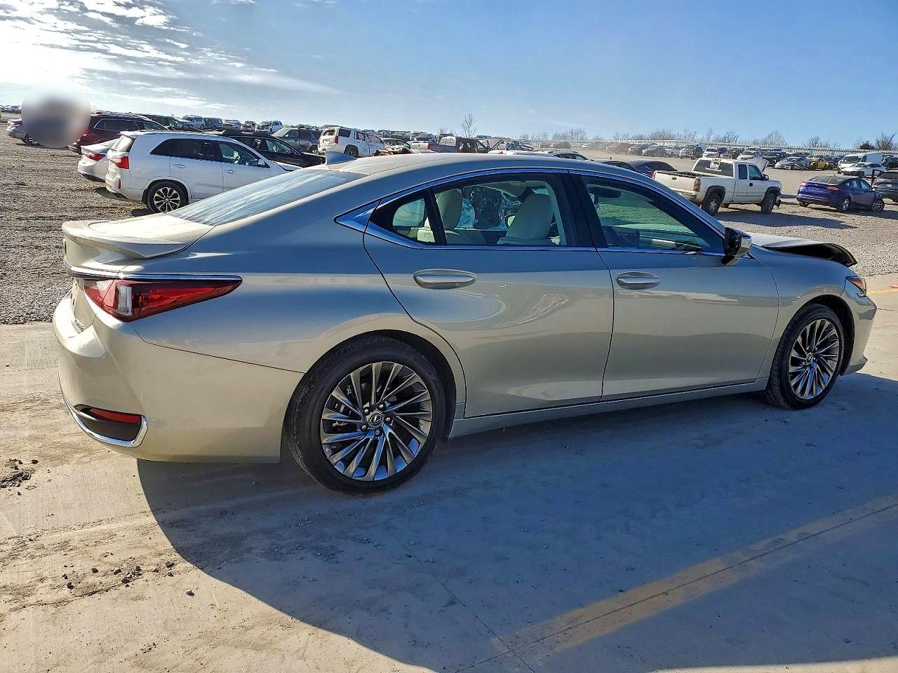 2025 LEXUS ES 300H BASE photo 3