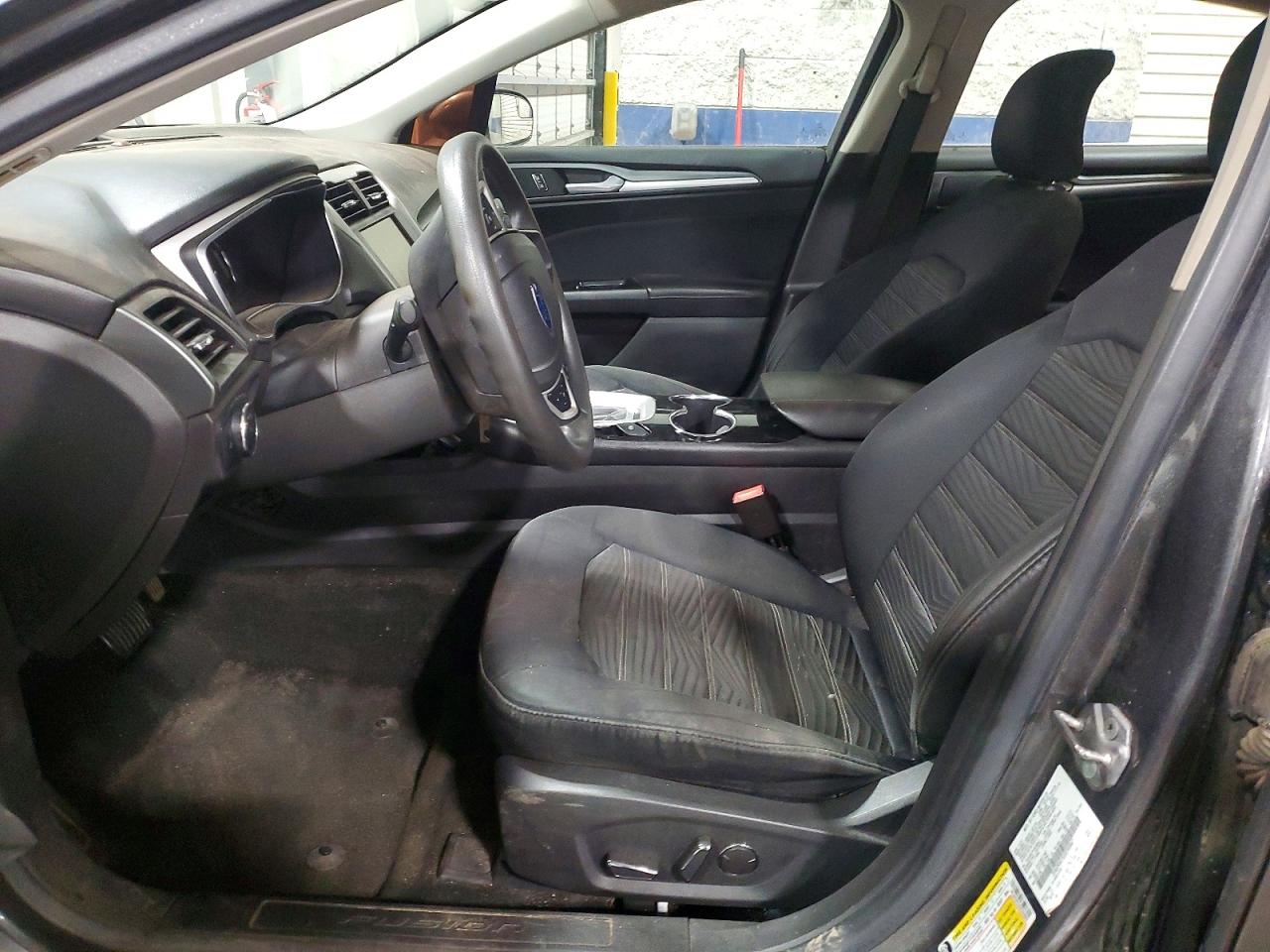 2016 FORD FUSION SE photo 13
