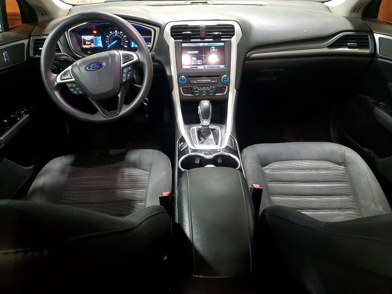 2016 FORD FUSION SE photo 15