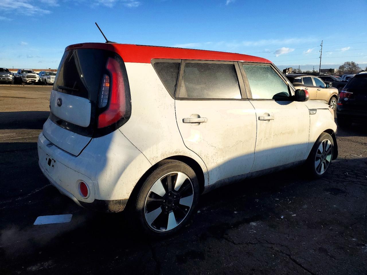2017 KIA SOUL + photo 5