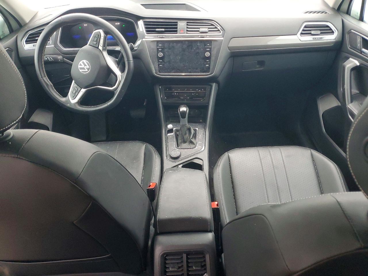 2024 VOLKSWAGEN TIGUAN SE photo 15