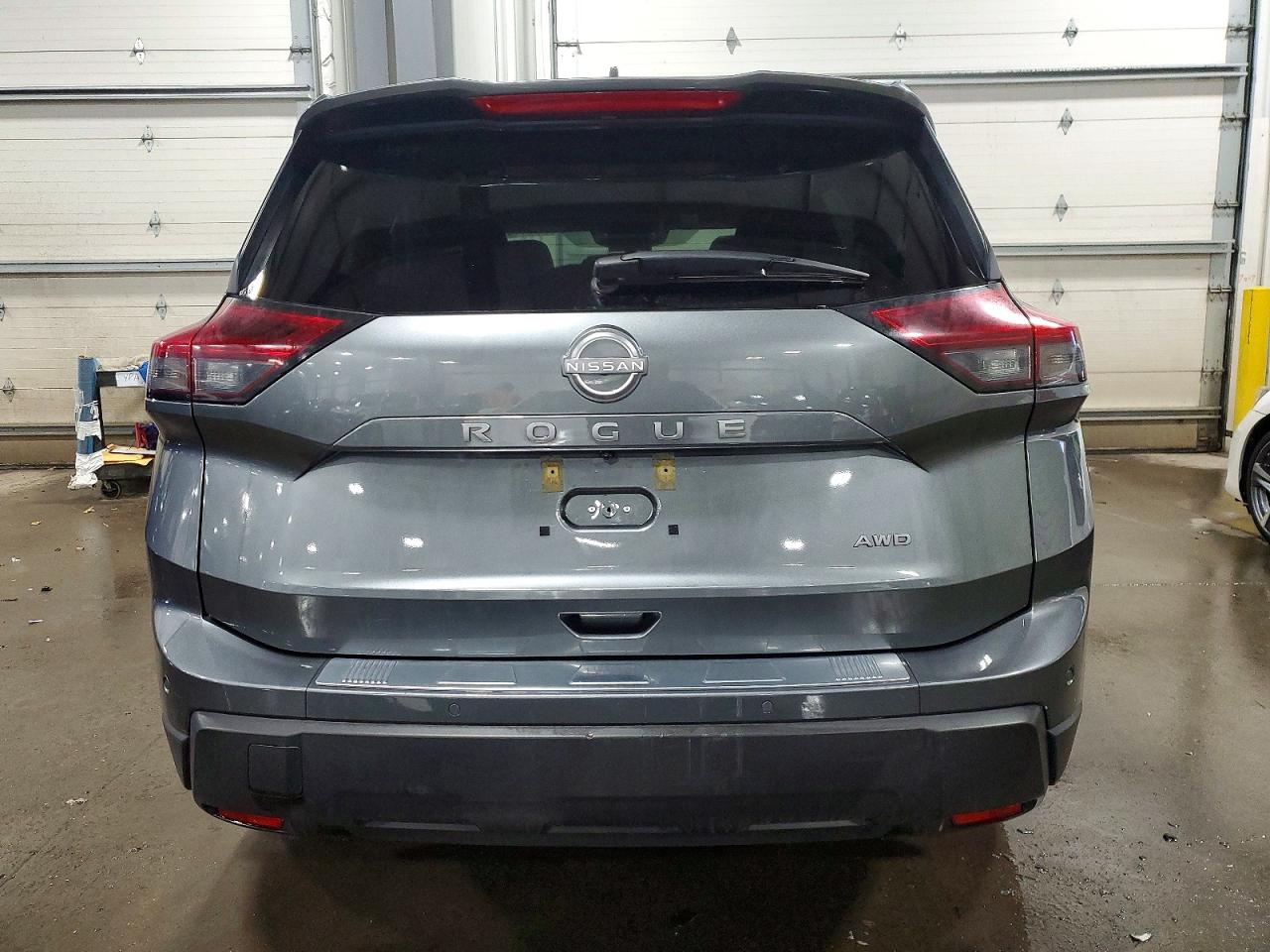 2025 NISSAN ROGUE SV photo 6