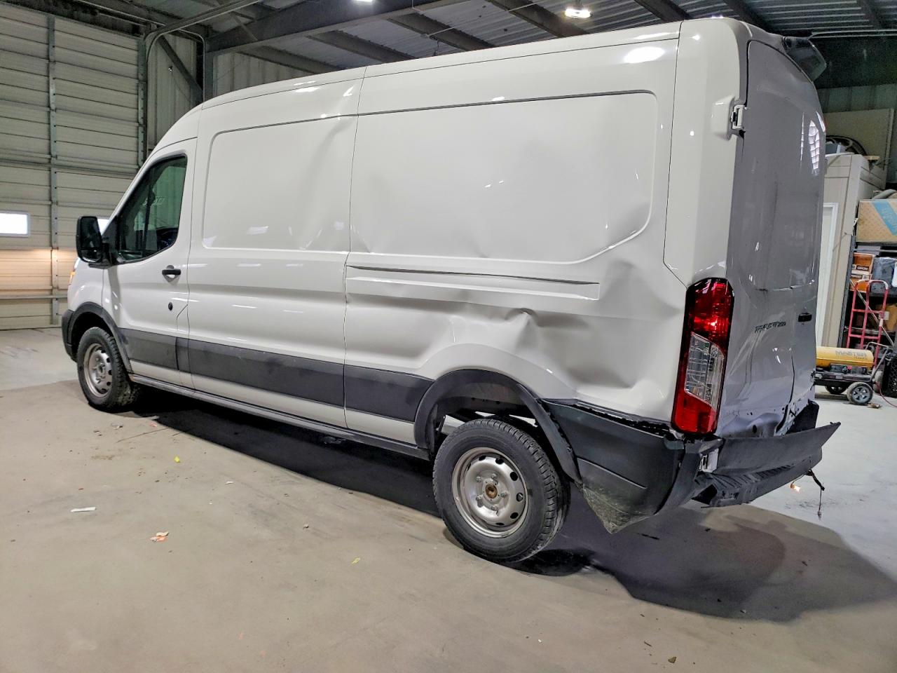 2025 FORD TRANSIT T-250 photo 2