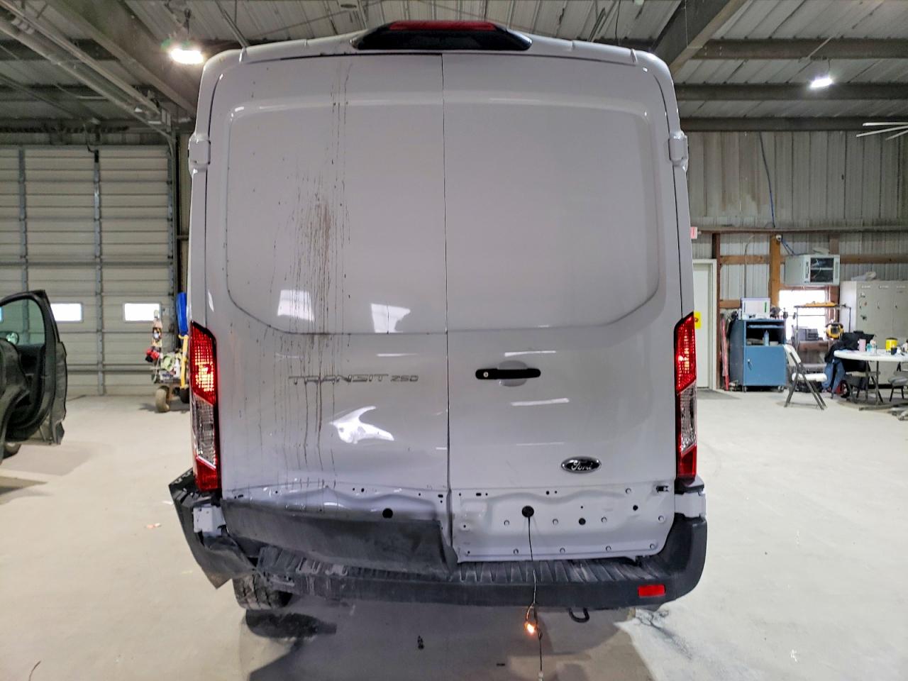 2025 FORD TRANSIT T-250 photo 6
