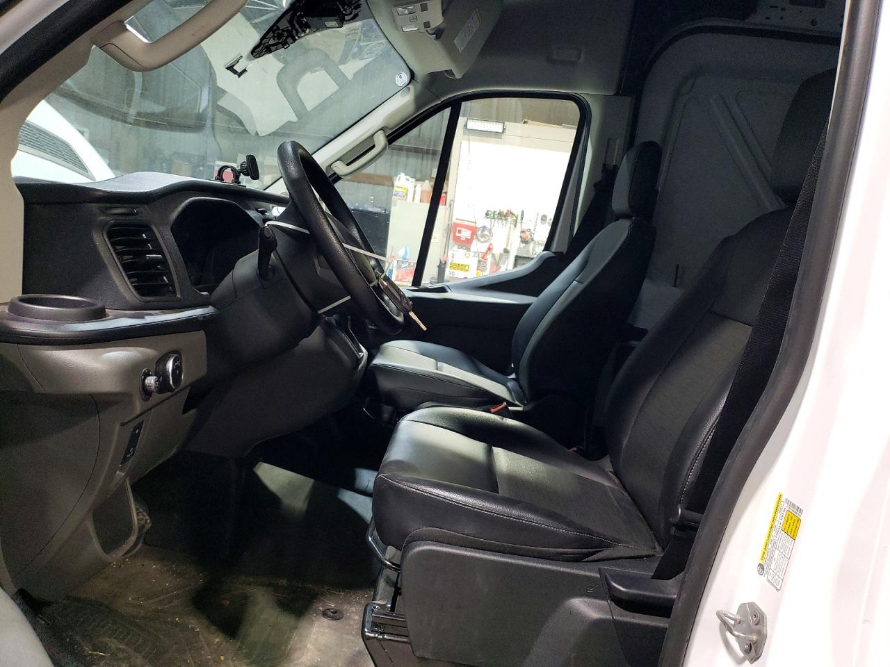 2025 FORD TRANSIT T-250 photo 7