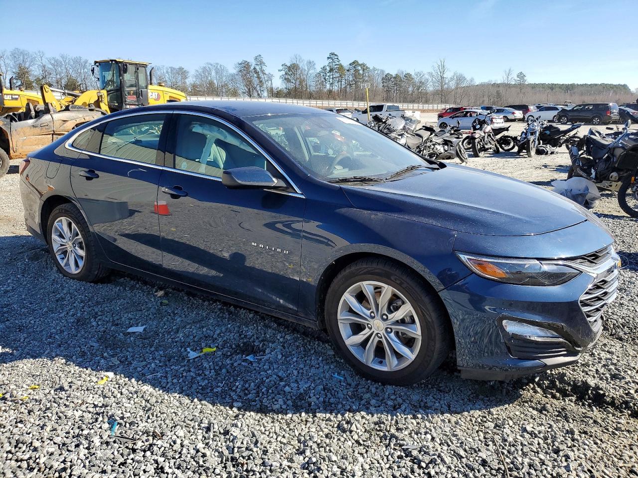 2021 CHEVROLET MALIBU LT photo 4