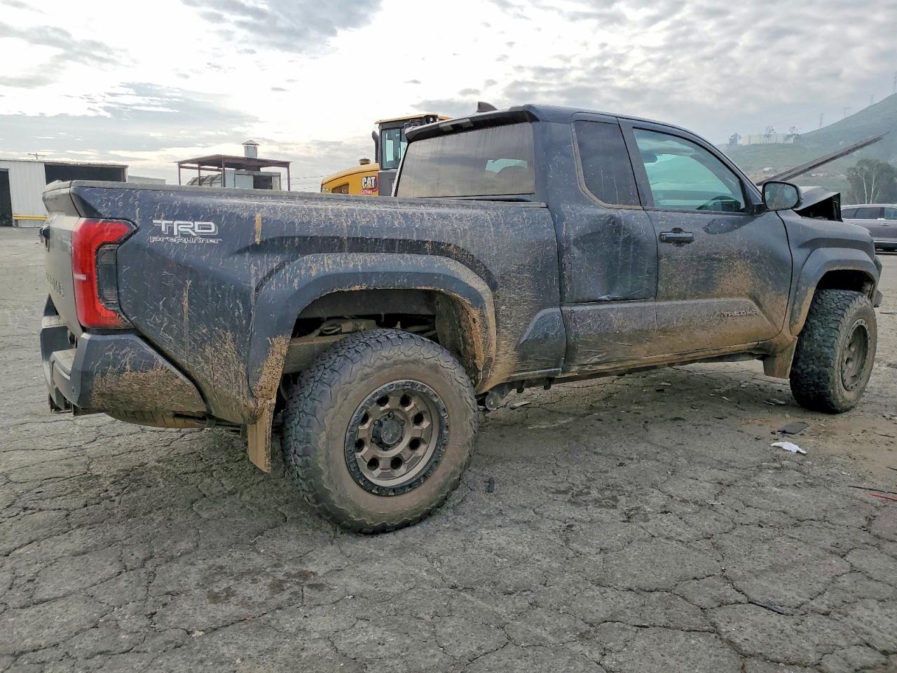 2024 TOYOTA TACOMA XTRACAB photo 3