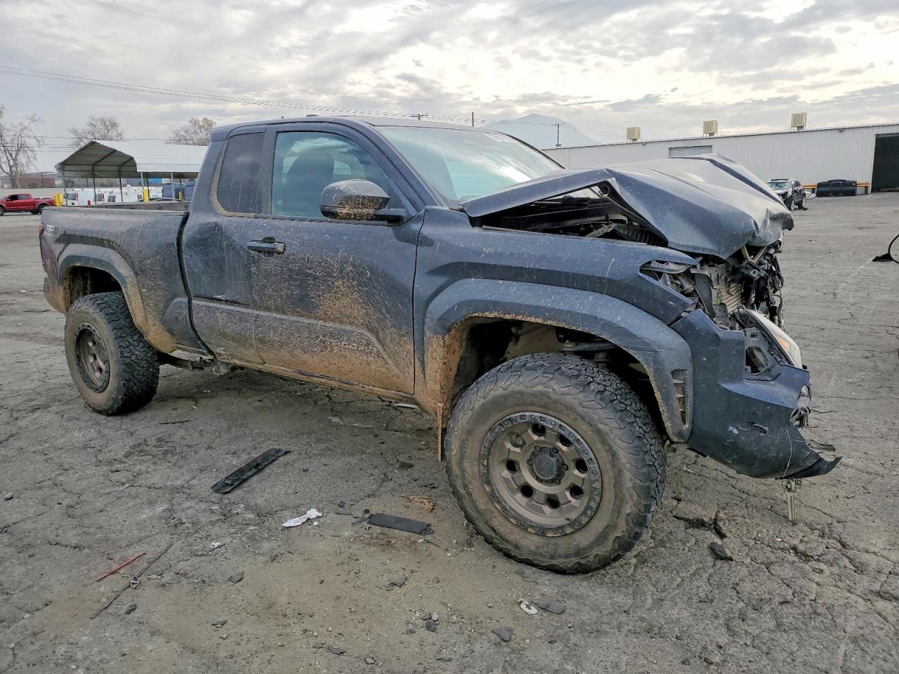 2024 TOYOTA TACOMA XTRACAB photo 4