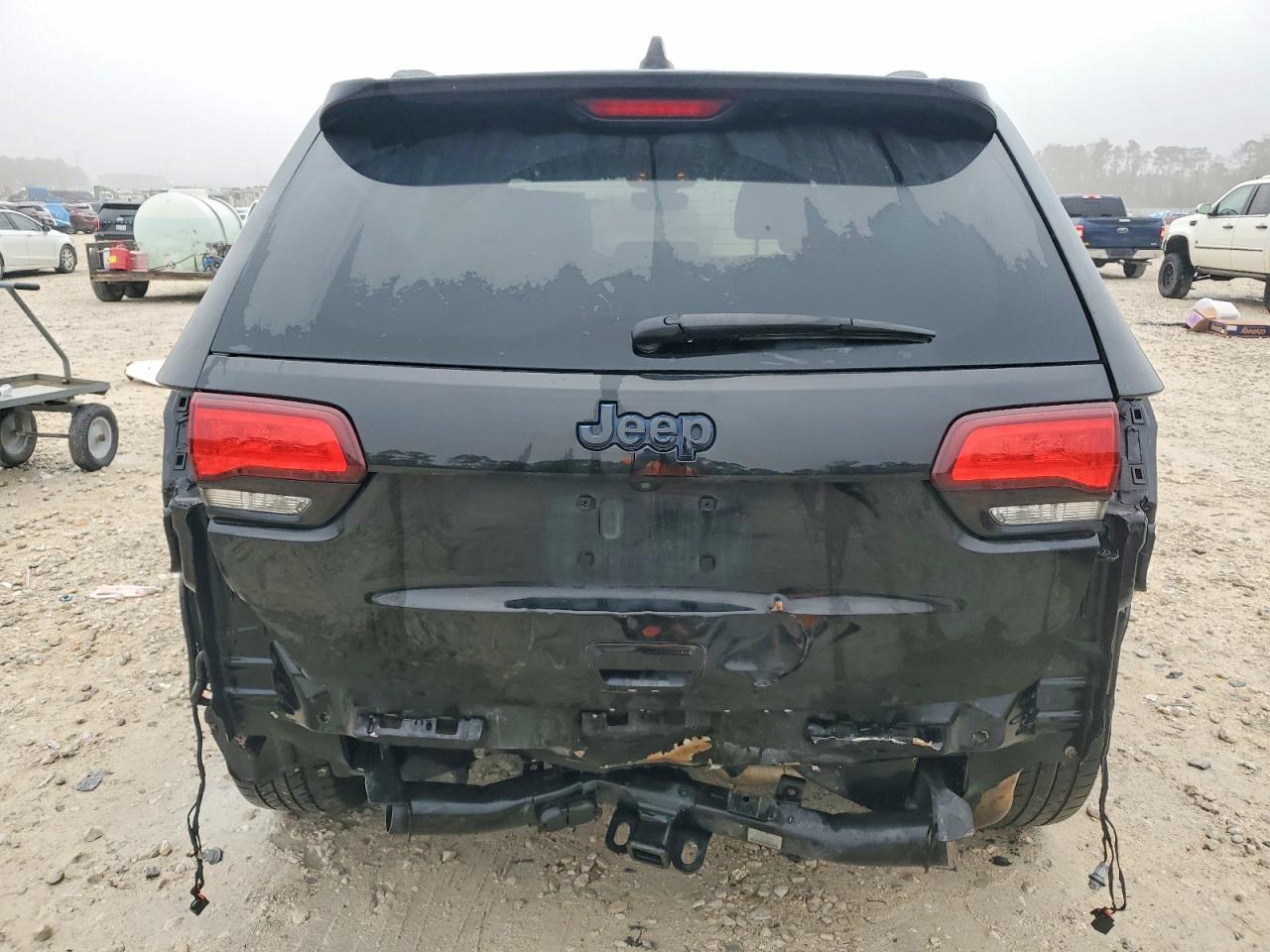 2019 JEEP GRAND CHEROKEE LAREDO photo 6