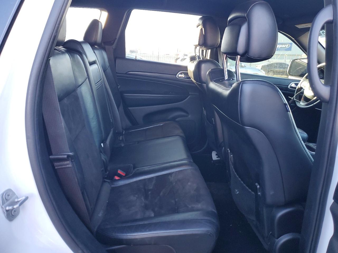 2020 JEEP GRAND CHEROKEE LAREDO photo 28