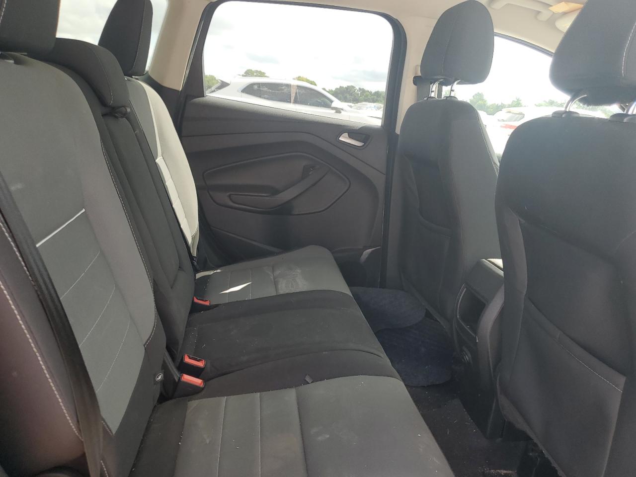 2015 FORD ESCAPE SE photo 11