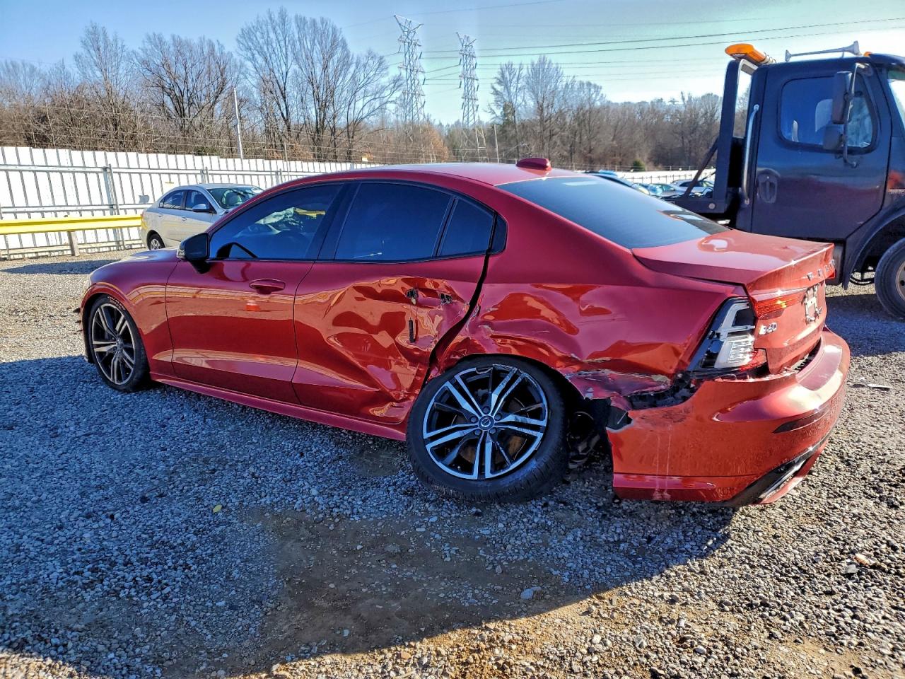 2019 VOLVO S60 T6 R-DESIGN photo 3