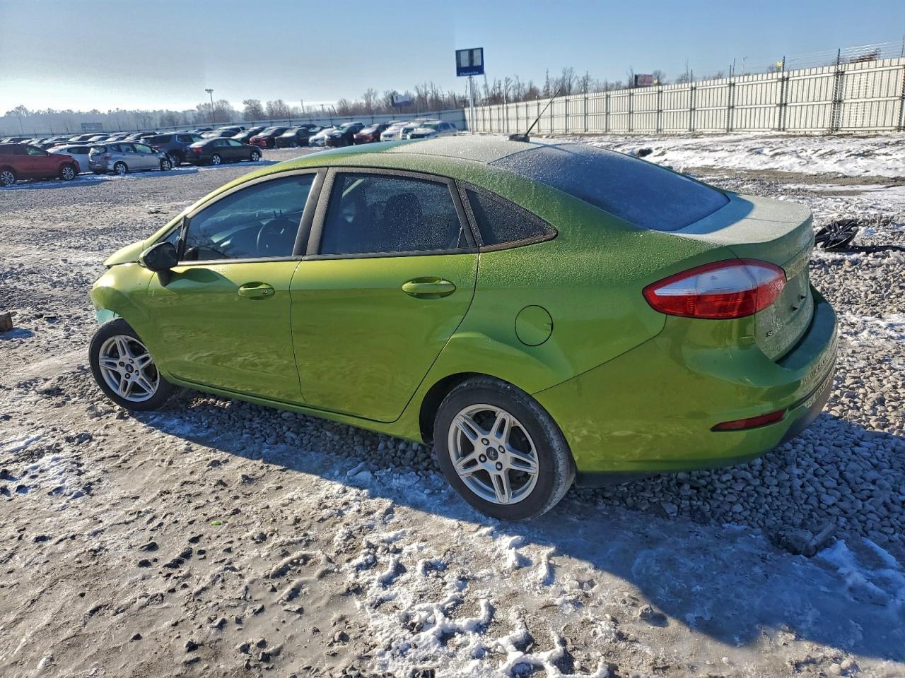 2018 FORD FIESTA SE photo 3