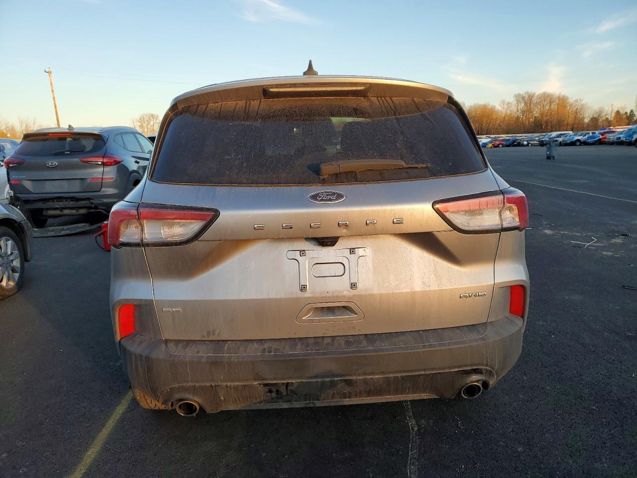 2022 FORD ESCAPE SE photo 11