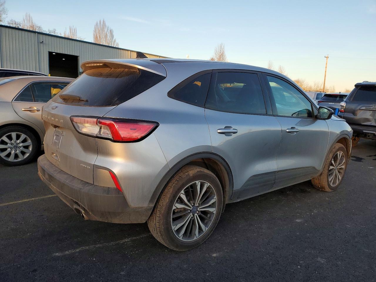 2022 FORD ESCAPE SE photo 5