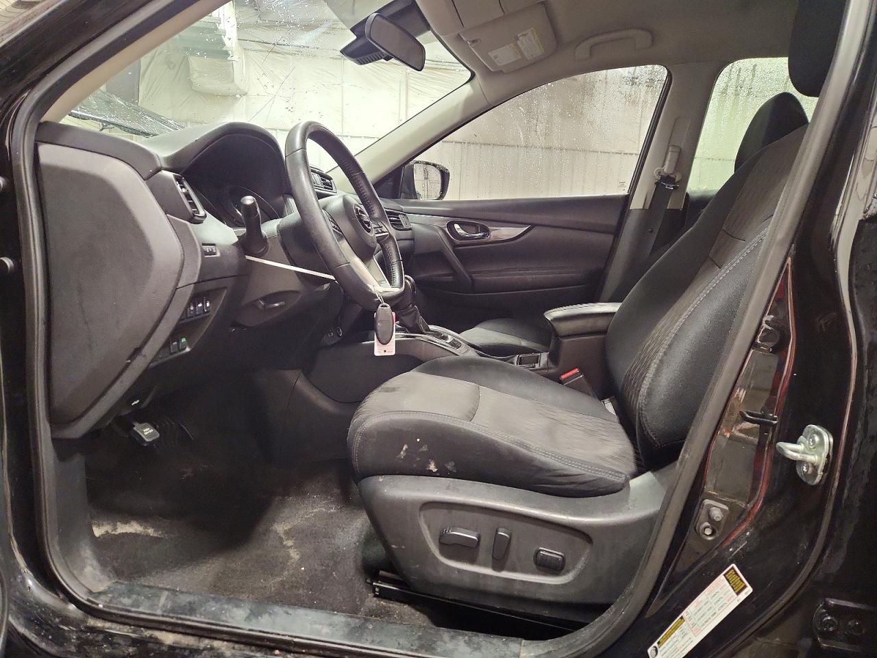 2019 NISSAN ROGUE SV photo 13