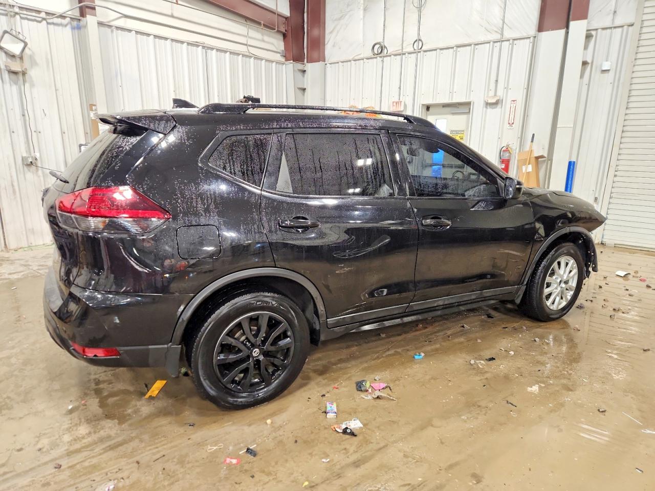 2019 NISSAN ROGUE SV photo 5