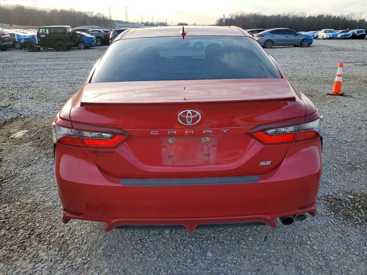 2021 TOYOTA CAMRY SE photo 6