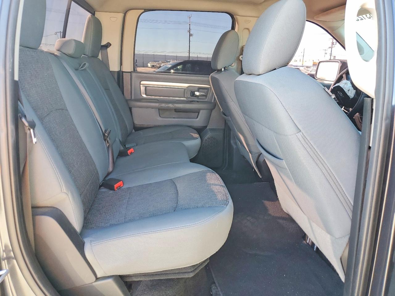 2017 RAM 1500 SLT photo 19