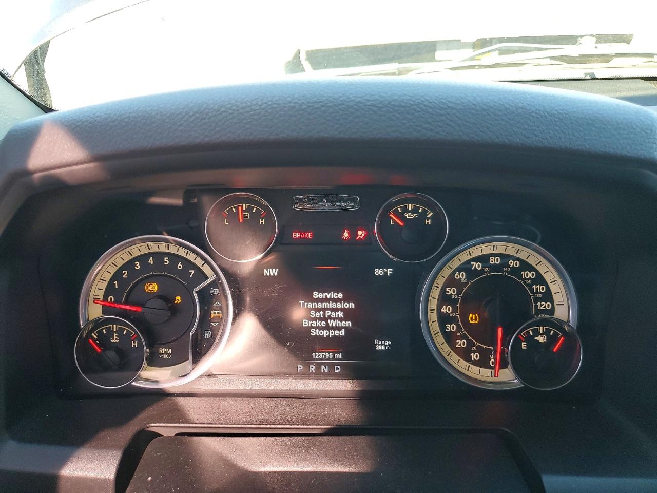 2017 RAM 1500 SLT photo 17
