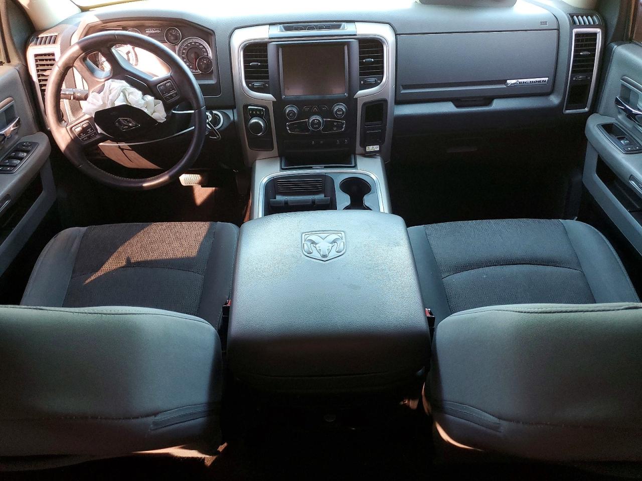 2017 RAM 1500 SLT photo 15
