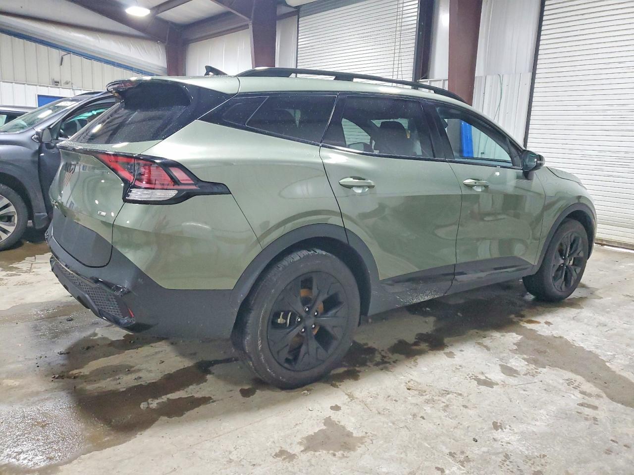 2025 KIA SPORTAGE photo 3