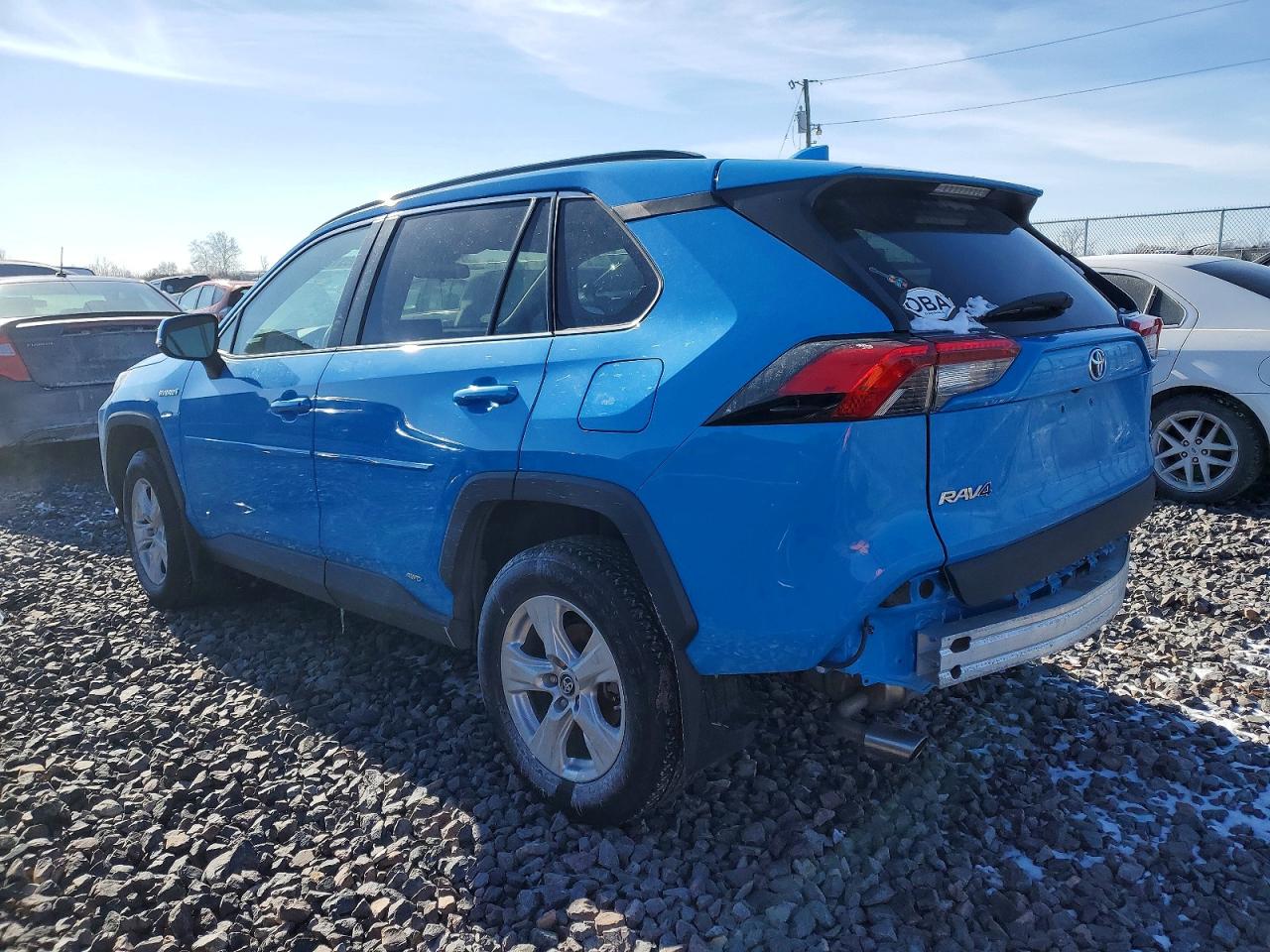 2019 TOYOTA RAV4 LE photo 4