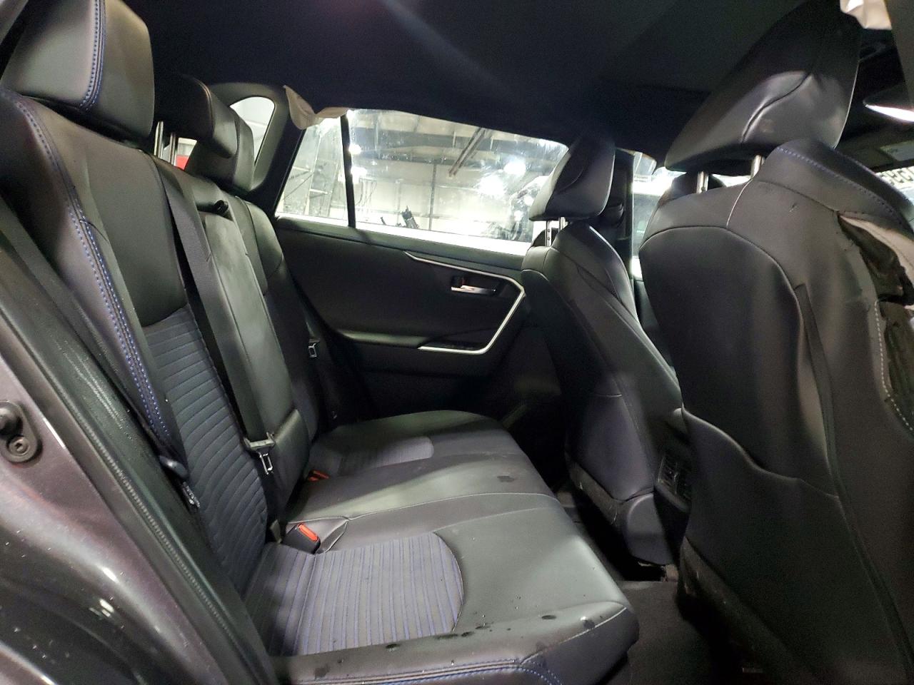 2022 TOYOTA RAV4 XSE photo 21