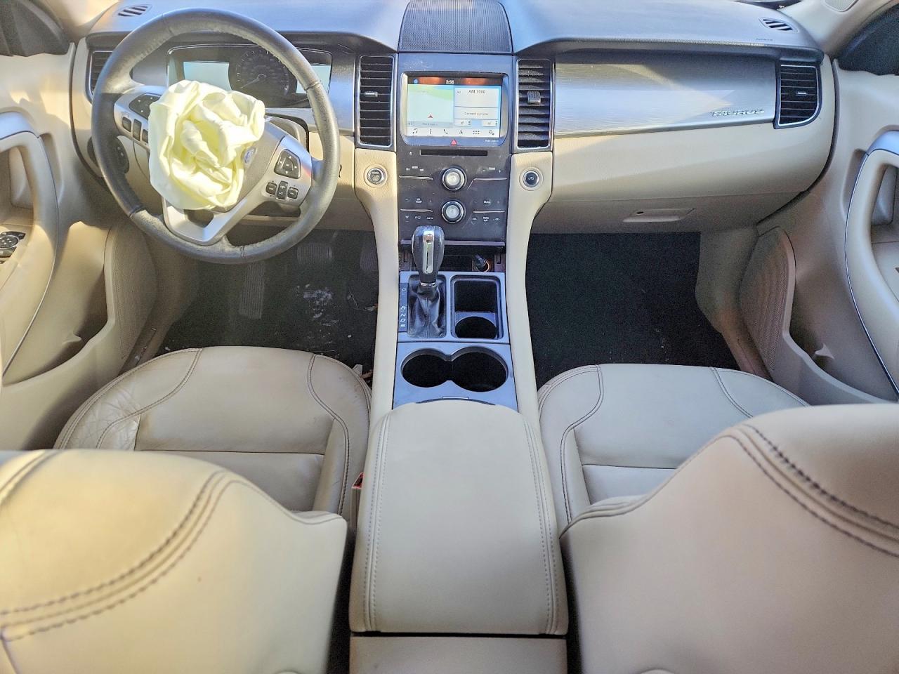 2018 FORD TAURUS SEL photo 15