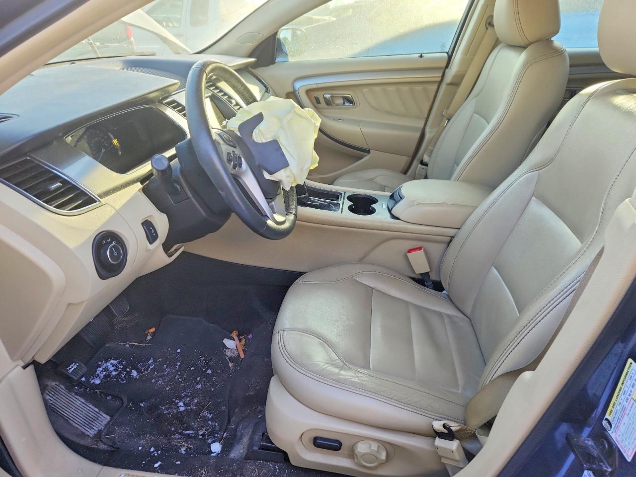 2018 FORD TAURUS SEL photo 13