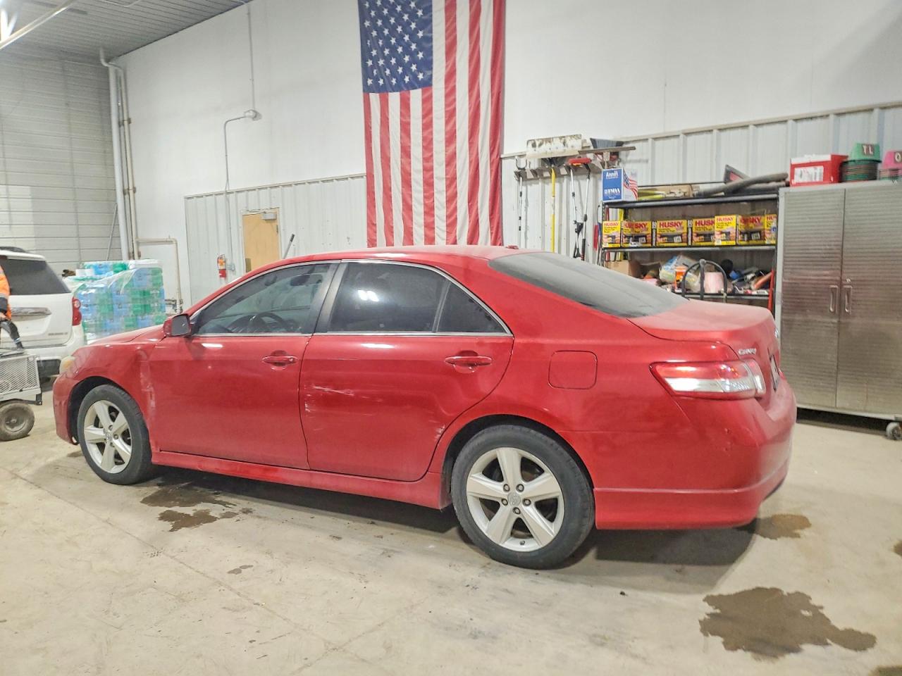 2011 TOYOTA CAMRY BASE photo 4