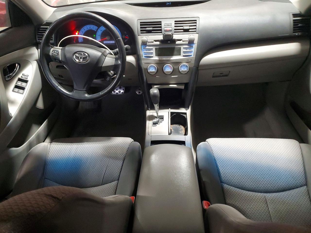 2011 TOYOTA CAMRY BASE photo 22