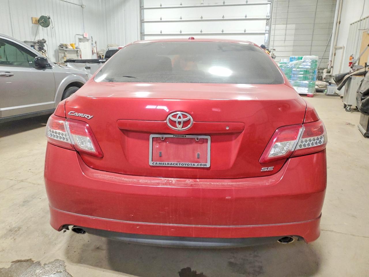 2011 TOYOTA CAMRY BASE photo 16